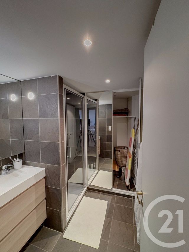 Appartement &agrave; louer - 3 pi&egrave;ces - 64,57 m2 - Cap D Ail - 06 - PROVENCE-ALPES-COTE-D-AZUR