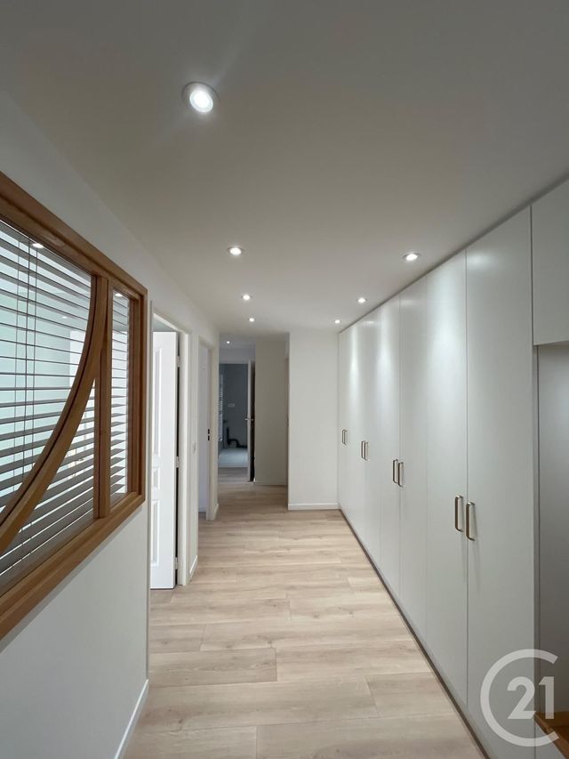 Appartement F4 &agrave; louer - 4 pi&egrave;ces - 77,96 m2 - Cap D Ail - 06 - PROVENCE-ALPES-COTE-D-AZUR