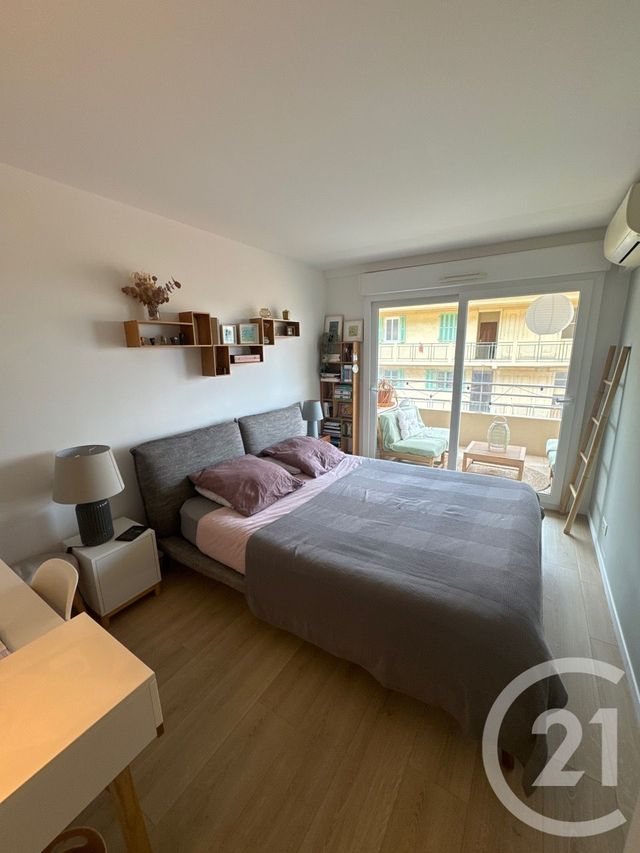 Appartement F4 &agrave; louer - 4 pi&egrave;ces - 77,96 m2 - Cap D Ail - 06 - PROVENCE-ALPES-COTE-D-AZUR