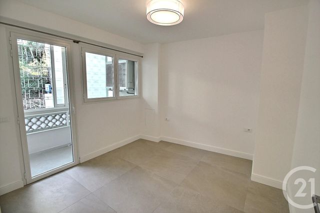 Appartement F3 &agrave; louer - 3 pi&egrave;ces - 77,12 m2 - Cap D Ail - 06 - PROVENCE-ALPES-COTE-D-AZUR