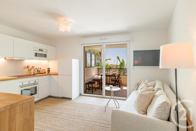 Appartement F2 &agrave; louer - 2 pi&egrave;ces - 45,08 m2 - Cap D Ail - 06 - PROVENCE-ALPES-COTE-D-AZUR
