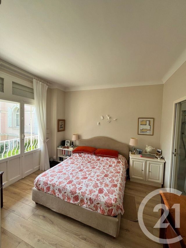 Appartement &agrave; louer - 2 pi&egrave;ces - 38 m2 - Cap D Ail - 06 - PROVENCE-ALPES-COTE-D-AZUR