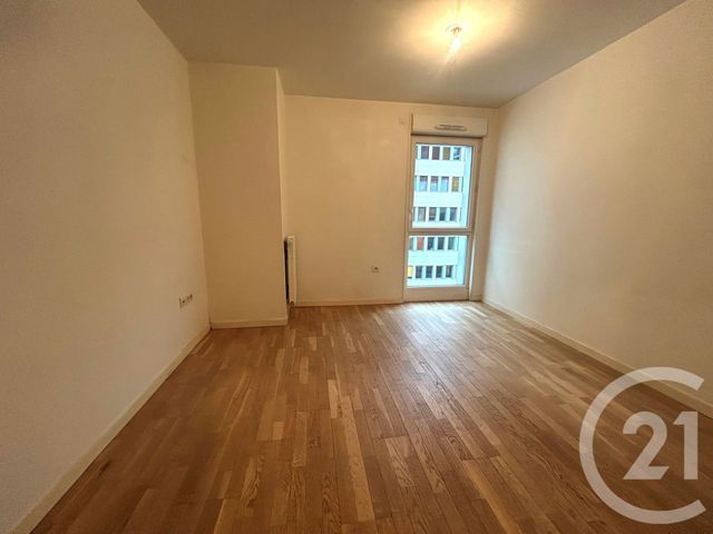 Appartement F3 &agrave; louer - 3 pi&egrave;ces - 80 m2 - Paris - 75013 - ILE-DE-FRANCE
