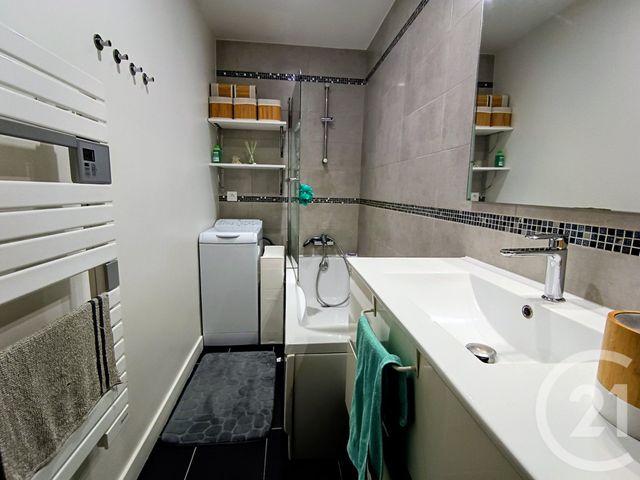 Appartement F3 &agrave; louer - 3 pi&egrave;ces - 62,60 m2 - Paris - 75013 - ILE-DE-FRANCE