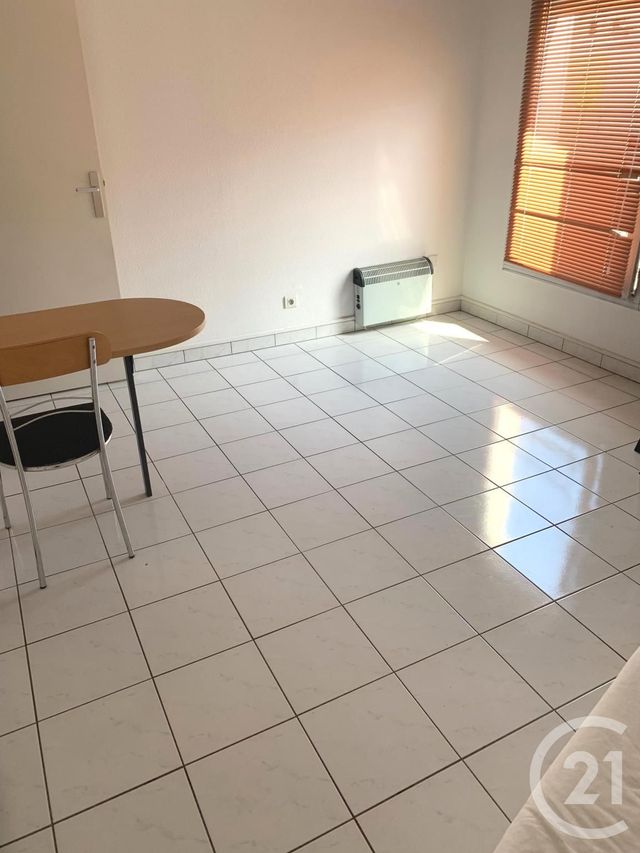 Appartement F1 &agrave; louer - 1 pi&egrave;ce - 22,94 m2 - Paris - 75013 - ILE-DE-FRANCE