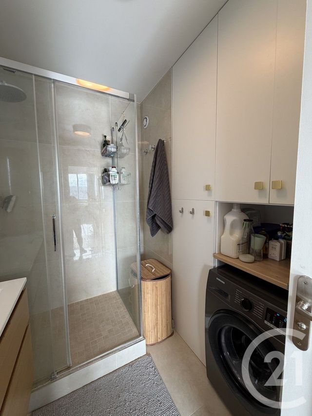 Appartement F3 &agrave; louer - 3 pi&egrave;ces - 64 m2 - Paris - 75013 - ILE-DE-FRANCE