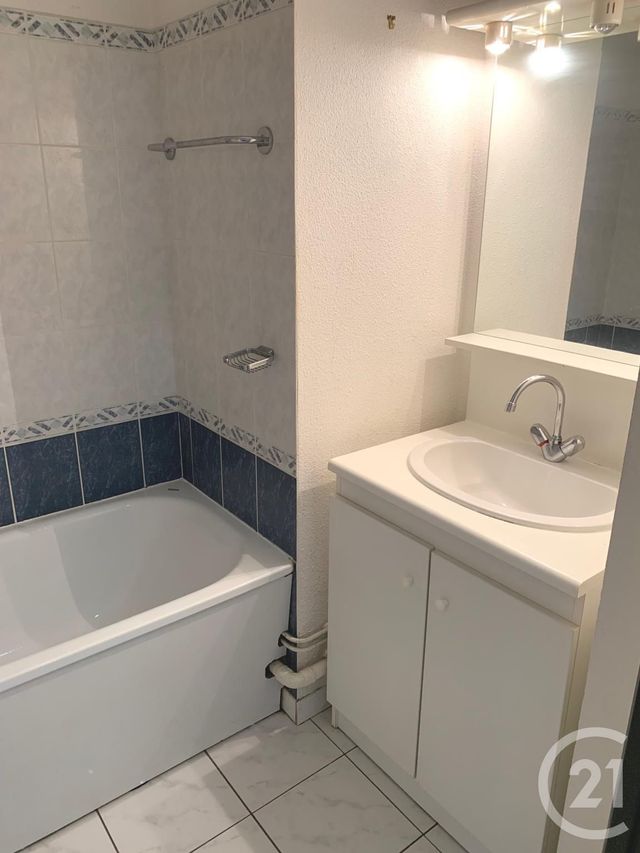 Appartement F1 &agrave; louer - 1 pi&egrave;ce - 18,42 m2 - Paris - 75013 - ILE-DE-FRANCE