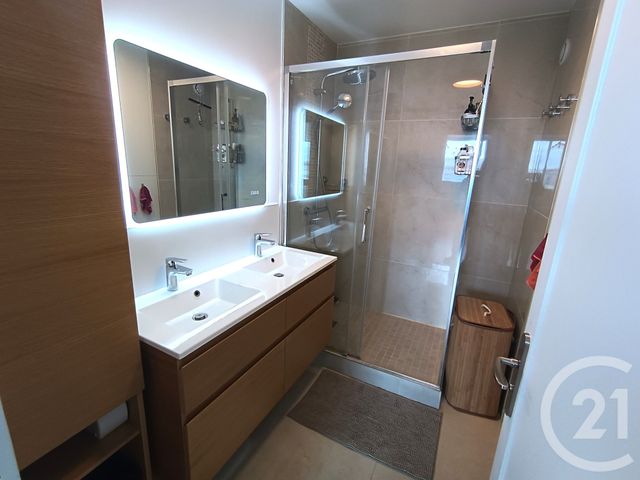 Appartement F3 &agrave; louer - 3 pi&egrave;ces - 64 m2 - Paris - 75013 - ILE-DE-FRANCE