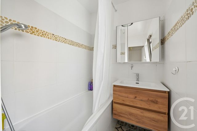 Appartement F3 &agrave; vendre - 3 pi&egrave;ces - 63,35 m2 - Paris - 75013 - ILE-DE-FRANCE