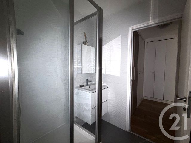 Appartement F2 &agrave; louer - 2 pi&egrave;ces - 50,40 m2 - Paris - 75011 - ILE-DE-FRANCE