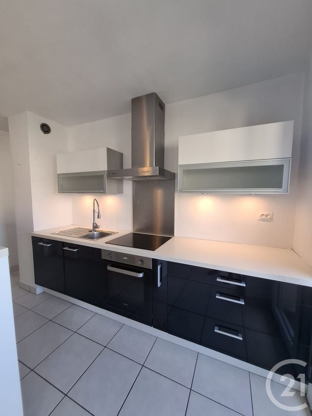Appartement T3 &agrave; louer - 3 pi&egrave;ces - 63,89 m2 - Vallauris - 06 - PROVENCE-ALPES-COTE-D-AZUR