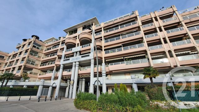 Appartement T1 &agrave; louer - 1 pi&egrave;ce - 25,15 m2 - Le Golfe Juan - 06 - PROVENCE-ALPES-COTE-D-AZUR