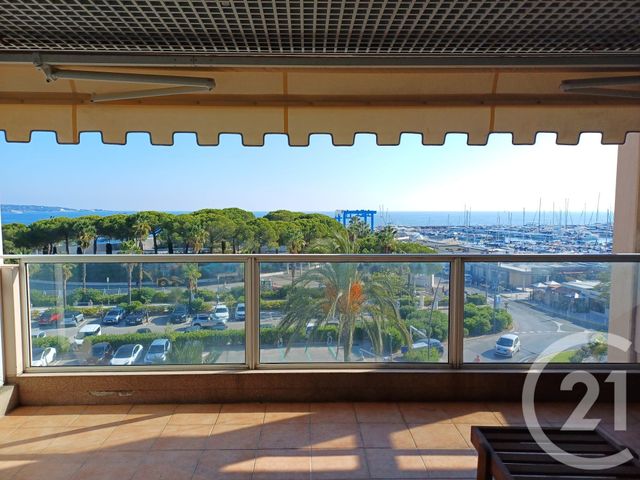 Appartement T1 &agrave; louer - 1 pi&egrave;ce - 25,15 m2 - Le Golfe Juan - 06 - PROVENCE-ALPES-COTE-D-AZUR