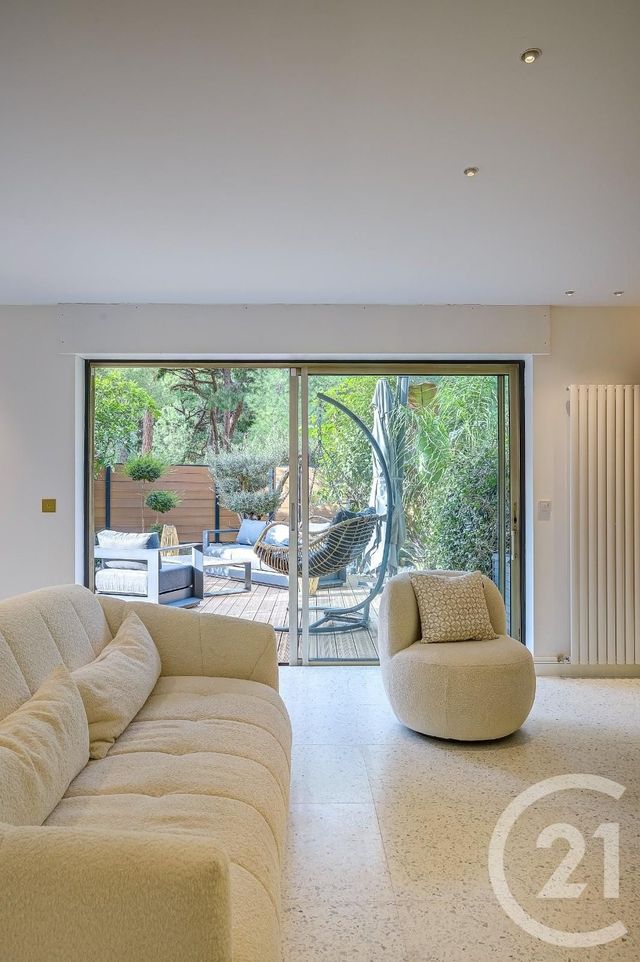 Appartement F4 à vendre - 4 pièces - 100 m2 - Juan Les Pins - 06 - PROVENCE-ALPES-COTE-D-AZUR