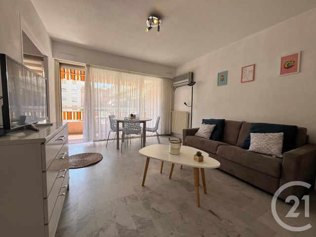 Appartement F1 &agrave; louer - 1 pi&egrave;ce - 31,88 m2 - Juan Les Pins - 06 - PROVENCE-ALPES-COTE-D-AZUR
