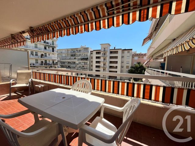 Appartement F1 &agrave; louer - 1 pi&egrave;ce - 31,88 m2 - Juan Les Pins - 06 - PROVENCE-ALPES-COTE-D-AZUR