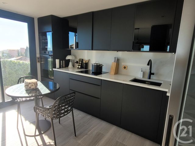 Appartement F2 bis à vendre - 3 pièces - 75,72 m2 - Antibes - 06 - PROVENCE-ALPES-COTE-D-AZUR