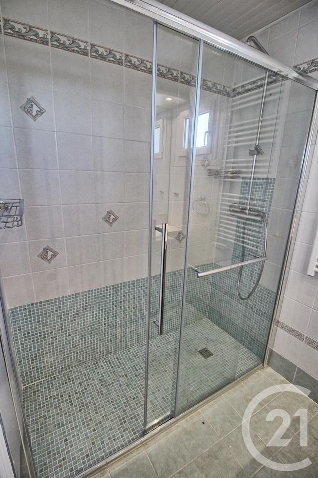 Appartement T4 &agrave; louer - 4 pi&egrave;ces - 91,39 m2 - Vallauris - 06 - PROVENCE-ALPES-COTE-D-AZUR