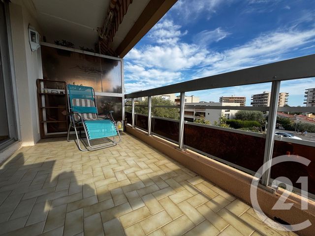 Appartement F3 à vendre - 3 pièces - 62 m2 - Antibes - 06 - PROVENCE-ALPES-COTE-D-AZUR