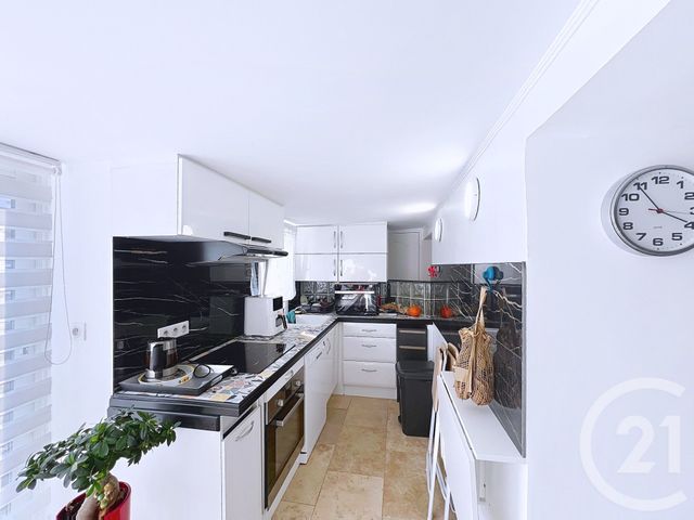 Appartement F2 à vendre - 2 pièces - 47,61 m2 - Juan Les Pins - 06 - PROVENCE-ALPES-COTE-D-AZUR