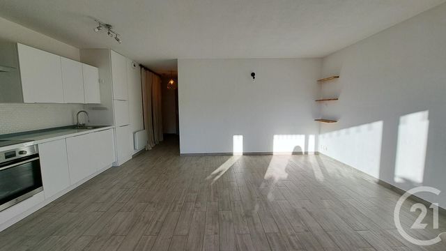 Appartement T3 à louer - 3 pièces - 50,60 m2 - Valbonne - 06 - PROVENCE-ALPES-COTE-D-AZUR