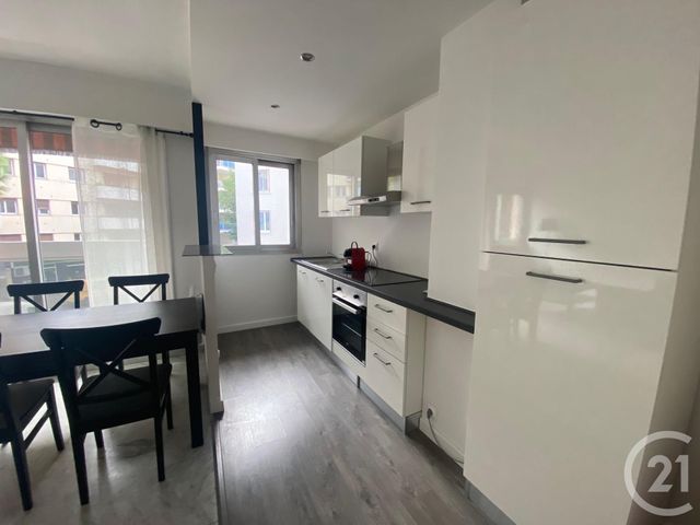 Appartement T2 à louer - 2 pièces - 43,12 m2 - Antibes - 06 - PROVENCE-ALPES-COTE-D-AZUR