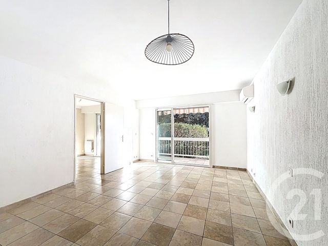 Appartement &agrave; vendre - 3 pi&egrave;ces - 58,78 m2 - Le Golfe Juan - 06 - PROVENCE-ALPES-COTE-D-AZUR