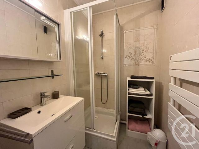 Appartement F1 &agrave; louer - 1 pi&egrave;ce - 28,61 m2 - Juan Les Pins - 06 - PROVENCE-ALPES-COTE-D-AZUR