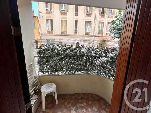 Appartement F1 &agrave; louer - 1 pi&egrave;ce - 28,61 m2 - Juan Les Pins - 06 - PROVENCE-ALPES-COTE-D-AZUR