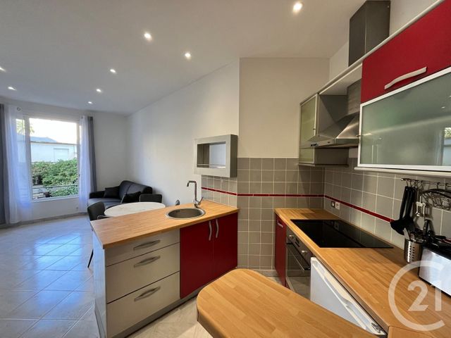 Appartement F1 &agrave; louer - 1 pi&egrave;ce - 23,43 m2 - Juan Les Pins - 06 - PROVENCE-ALPES-COTE-D-AZUR