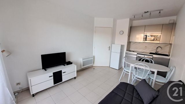 Appartement T2 à louer - 2 pièces - 29,23 m2 - Juan Les Pins - 06 - PROVENCE-ALPES-COTE-D-AZUR
