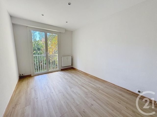 Appartement F3 à vendre - 3 pièces - 68,08 m2 - Antibes - 06 - PROVENCE-ALPES-COTE-D-AZUR