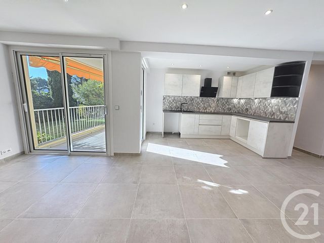 Appartement F3 à vendre - 3 pièces - 68,08 m2 - Antibes - 06 - PROVENCE-ALPES-COTE-D-AZUR