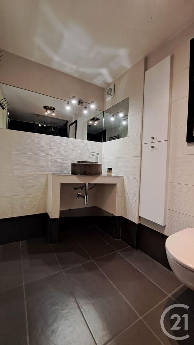 Appartement T2 à louer - 2 pièces - 40,19 m2 - Antibes - 06 - PROVENCE-ALPES-COTE-D-AZUR