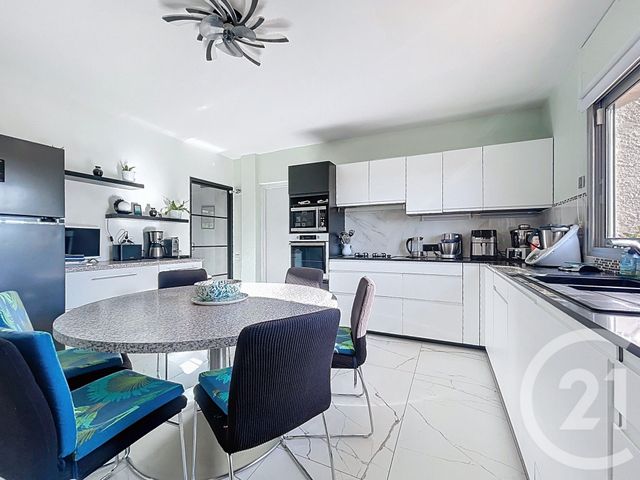 Maison &agrave; vendre - 5 pi&egrave;ces - 250 m2 - Antibes - 06 - PROVENCE-ALPES-COTE-D-AZUR