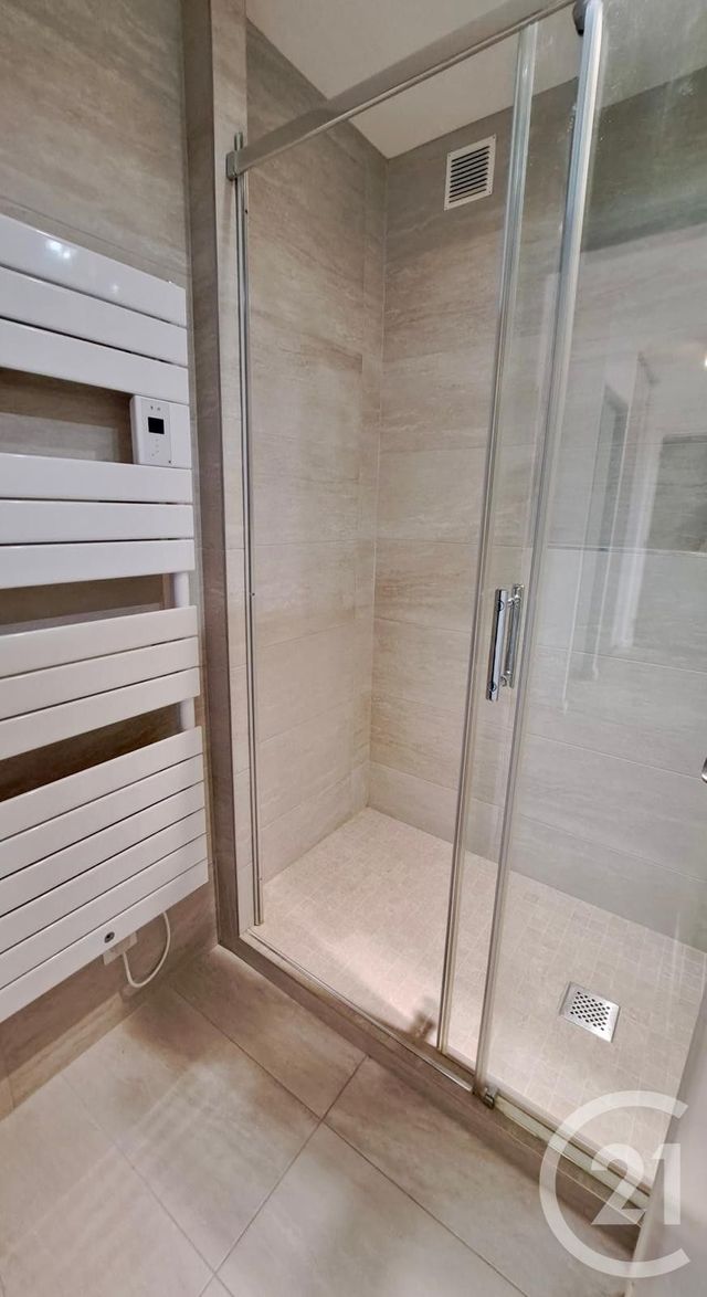 Appartement T3 &agrave; louer - 3 pi&egrave;ces - 53,68 m2 - Juan Les Pins - 06 - PROVENCE-ALPES-COTE-D-AZUR