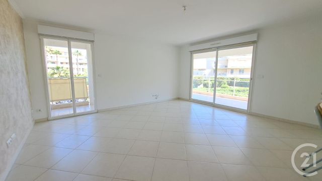 Appartement T3 &agrave; louer - 3 pi&egrave;ces - 66,80 m2 - Antibes - 06 - PROVENCE-ALPES-COTE-D-AZUR