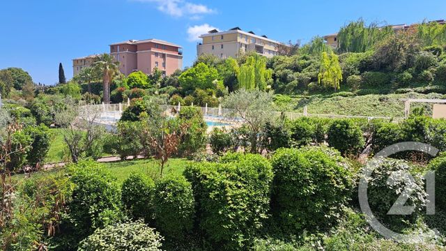 Appartement T3 &agrave; louer - 3 pi&egrave;ces - 66,80 m2 - Antibes - 06 - PROVENCE-ALPES-COTE-D-AZUR