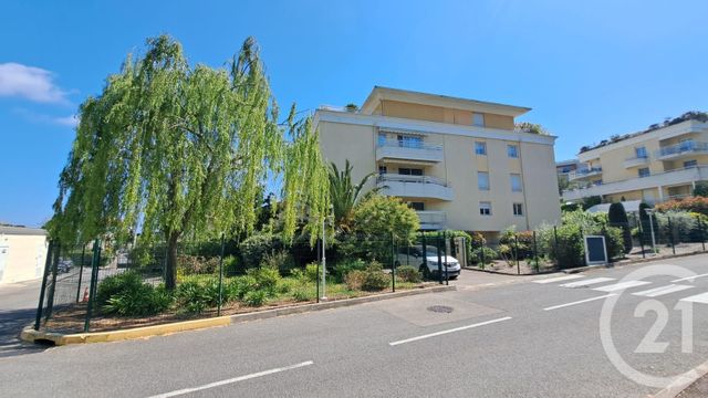 Appartement T3 &agrave; louer - 3 pi&egrave;ces - 66,80 m2 - Antibes - 06 - PROVENCE-ALPES-COTE-D-AZUR