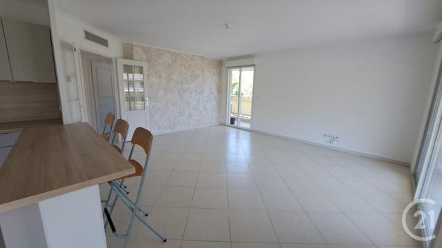 Appartement T3 &agrave; louer - 3 pi&egrave;ces - 66,80 m2 - Antibes - 06 - PROVENCE-ALPES-COTE-D-AZUR