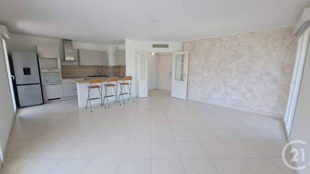 Appartement T3 &agrave; louer - 3 pi&egrave;ces - 66,80 m2 - Antibes - 06 - PROVENCE-ALPES-COTE-D-AZUR