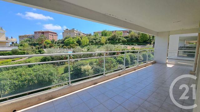 Appartement T3 &agrave; louer - 3 pi&egrave;ces - 66,80 m2 - Antibes - 06 - PROVENCE-ALPES-COTE-D-AZUR