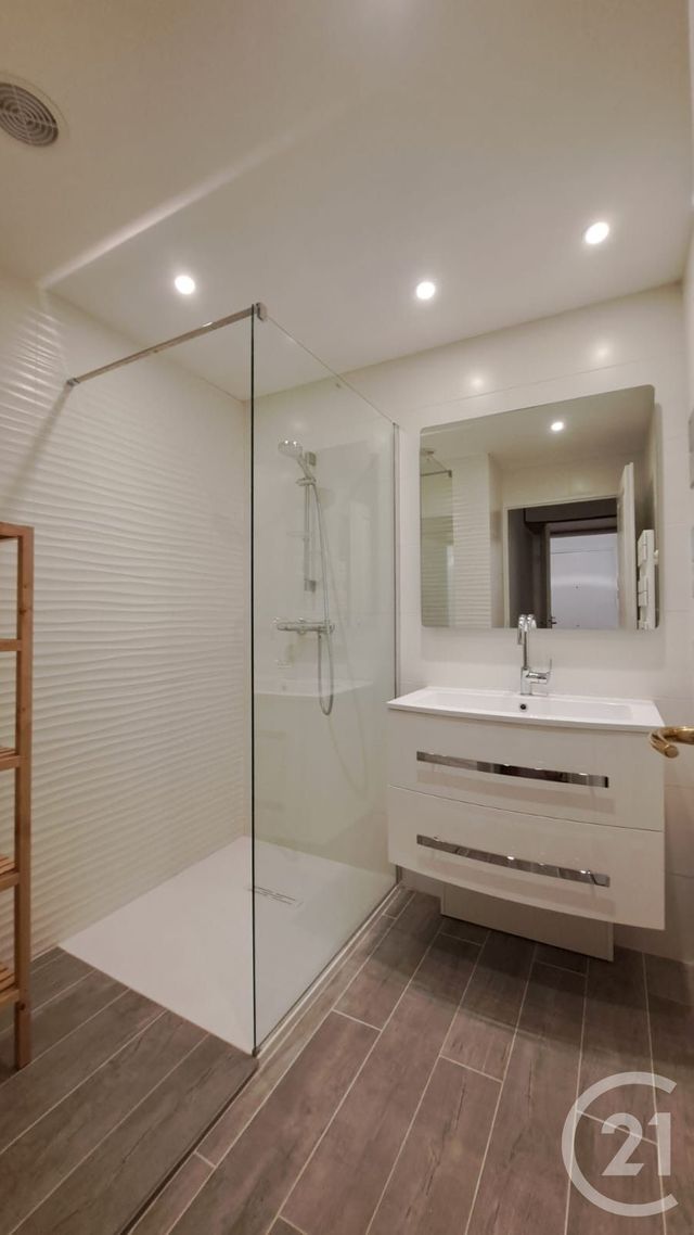 Appartement T3 &agrave; louer - 3 pi&egrave;ces - 62,90 m2 - Mougins - 06 - PROVENCE-ALPES-COTE-D-AZUR