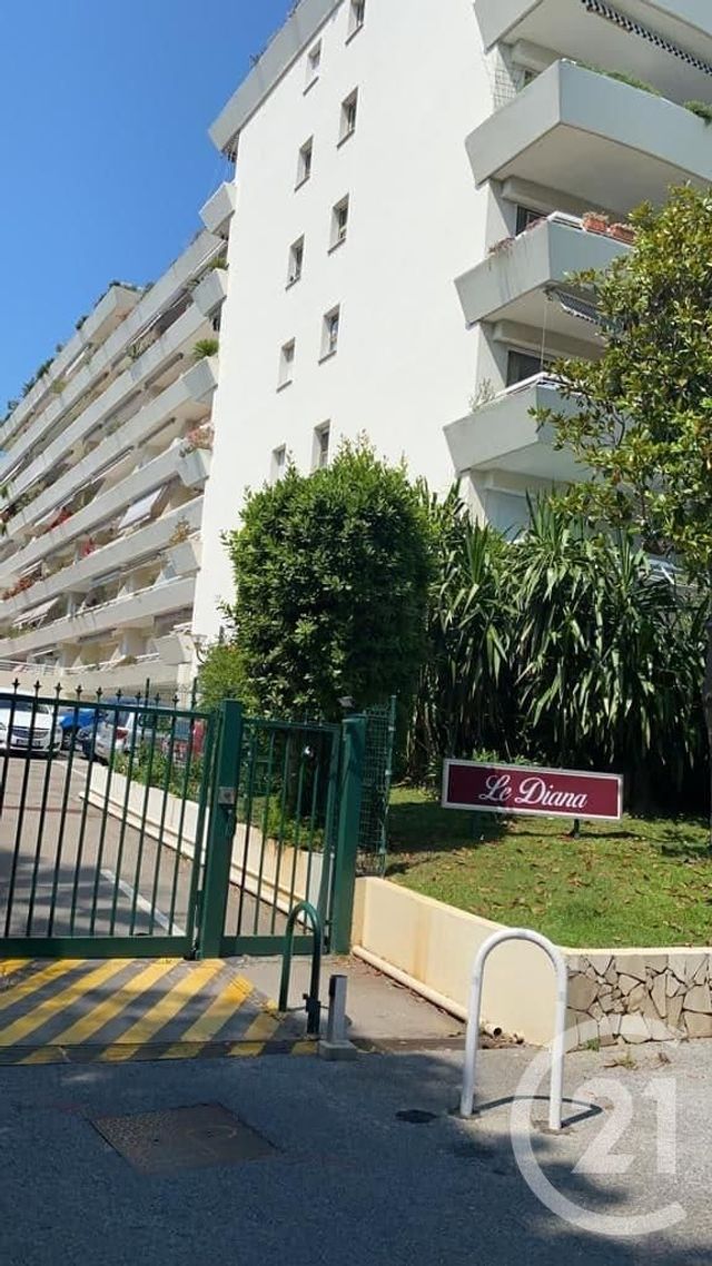 Appartement Studio &agrave; louer - 1 pi&egrave;ce - 29,13 m2 - Cannes - 06 - PROVENCE-ALPES-COTE-D-AZUR