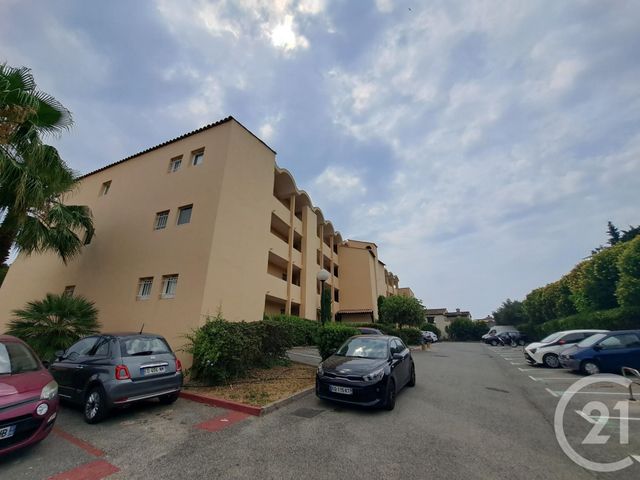 Appartement T2 &agrave; louer - 2 pi&egrave;ces - 25,93 m2 - Antibes - 06 - PROVENCE-ALPES-COTE-D-AZUR