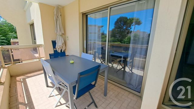 Appartement T3 &agrave; louer - 3 pi&egrave;ces - 69,87 m2 - Le Golfe Juan - 06 - PROVENCE-ALPES-COTE-D-AZUR