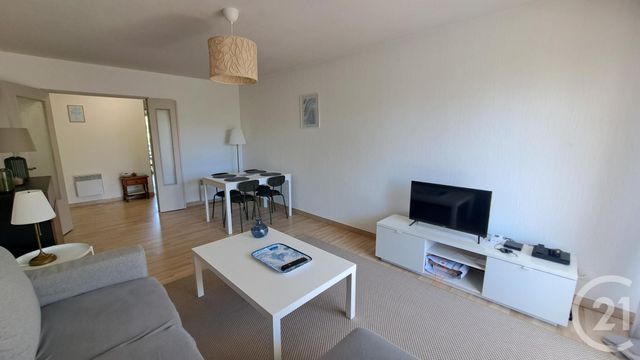 Appartement T3 &agrave; louer - 3 pi&egrave;ces - 69,87 m2 - Le Golfe Juan - 06 - PROVENCE-ALPES-COTE-D-AZUR