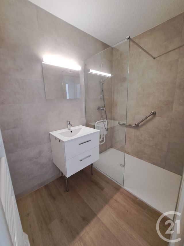 Appartement T2 &agrave; louer - 2 pi&egrave;ces - 36 m2 - Juan Les Pins - 06 - PROVENCE-ALPES-COTE-D-AZUR