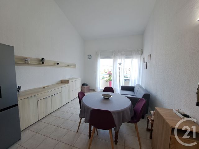 Appartement T2 &agrave; louer - 2 pi&egrave;ces - 36 m2 - Juan Les Pins - 06 - PROVENCE-ALPES-COTE-D-AZUR