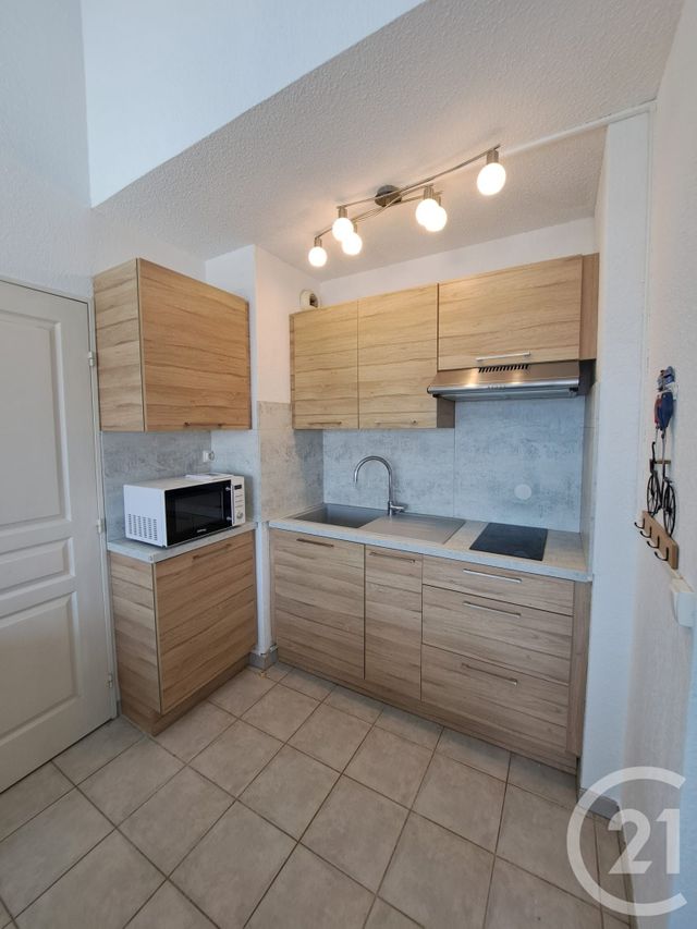 Appartement T2 &agrave; louer - 2 pi&egrave;ces - 36 m2 - Juan Les Pins - 06 - PROVENCE-ALPES-COTE-D-AZUR
